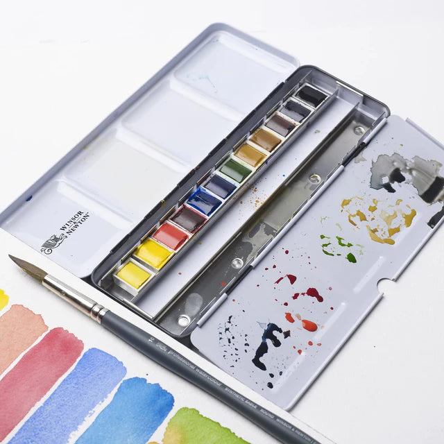 Winsor & Newton Artists Professional Watercolour Set  Customisable Travel Tin  12 Half Pan set